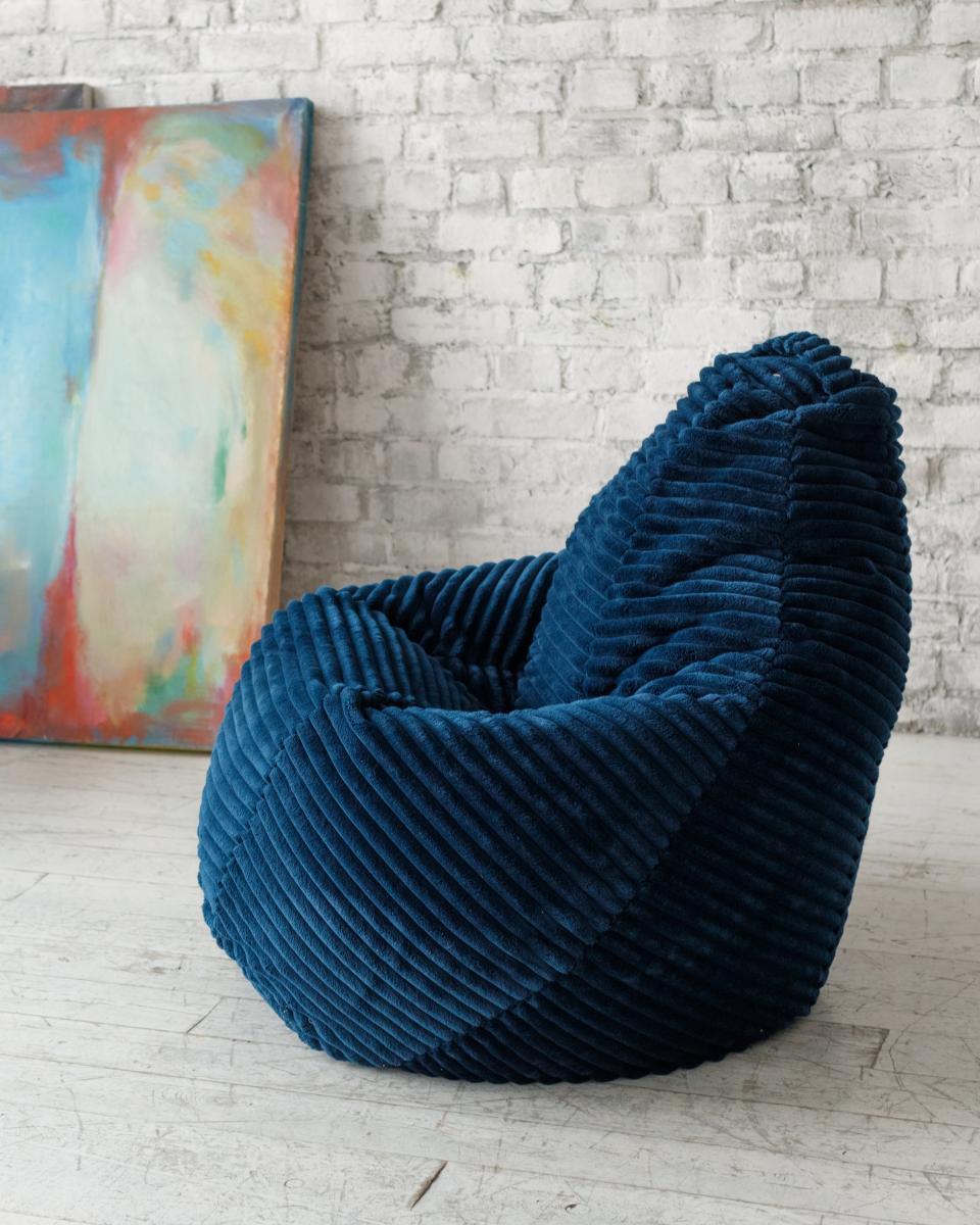 Кресло cozy swivel chair